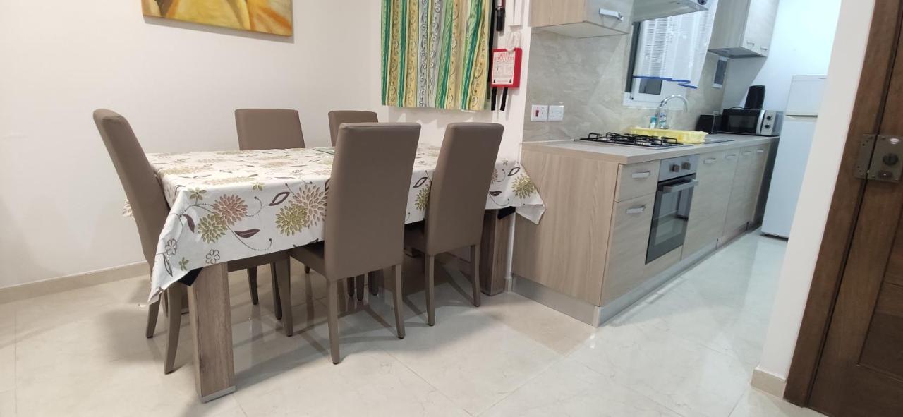 One Bed Room Apartment With Terrace Marsaskala Bagian luar foto