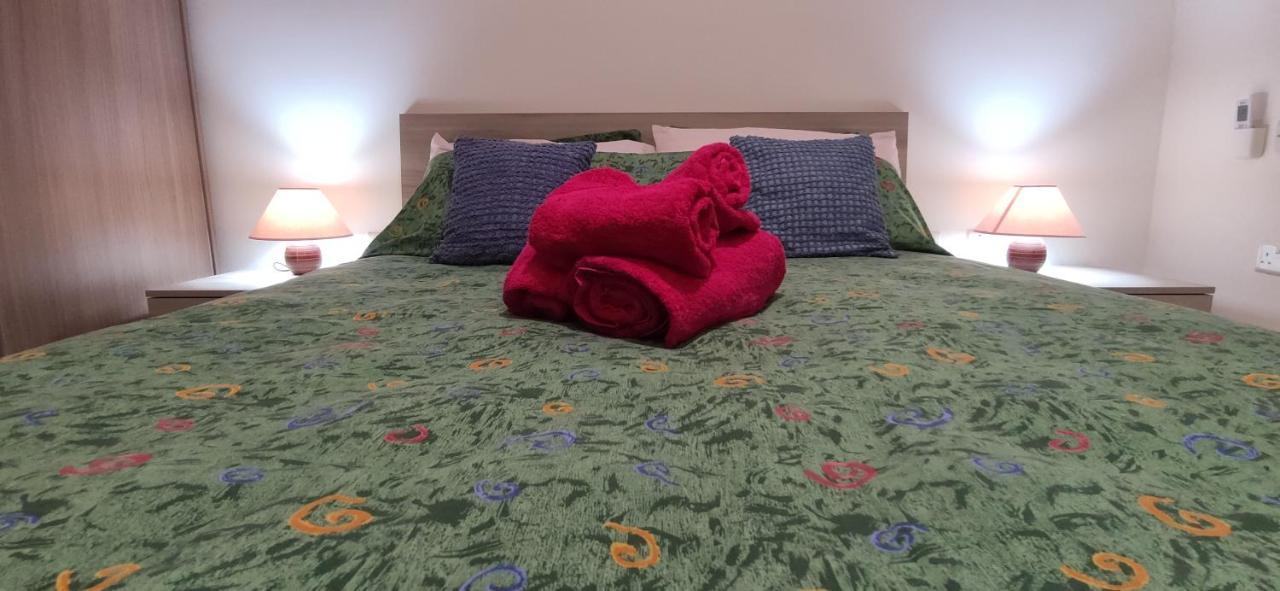One Bed Room Apartment With Terrace Marsaskala Bagian luar foto