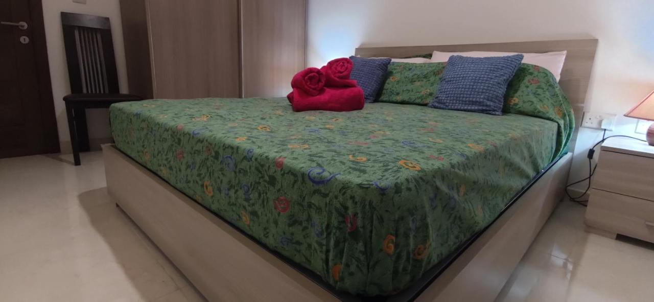 One Bed Room Apartment With Terrace Marsaskala Bagian luar foto