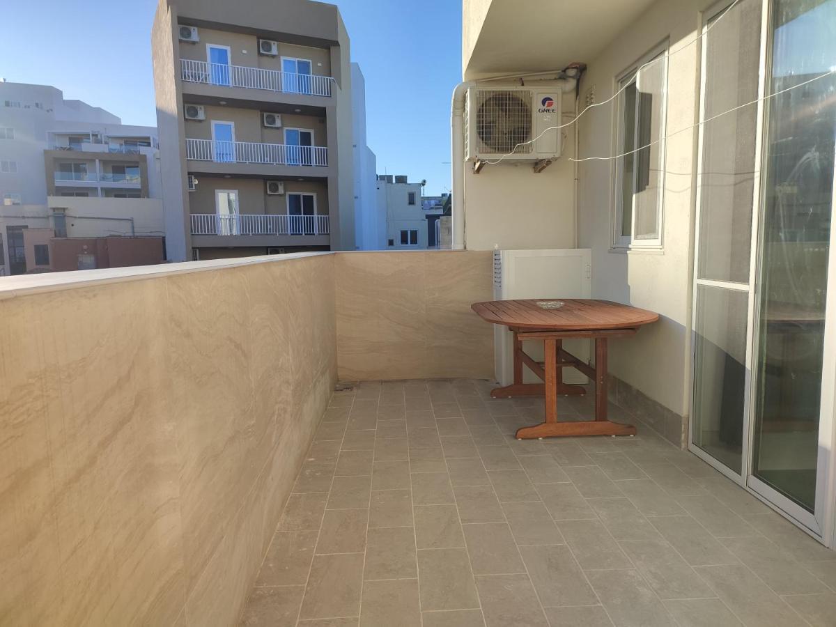 One Bed Room Apartment With Terrace Marsaskala Bagian luar foto
