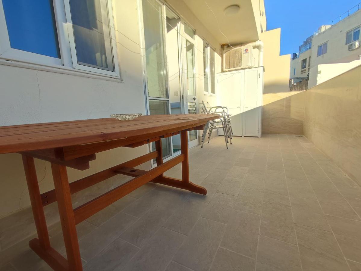 One Bed Room Apartment With Terrace Marsaskala Bagian luar foto